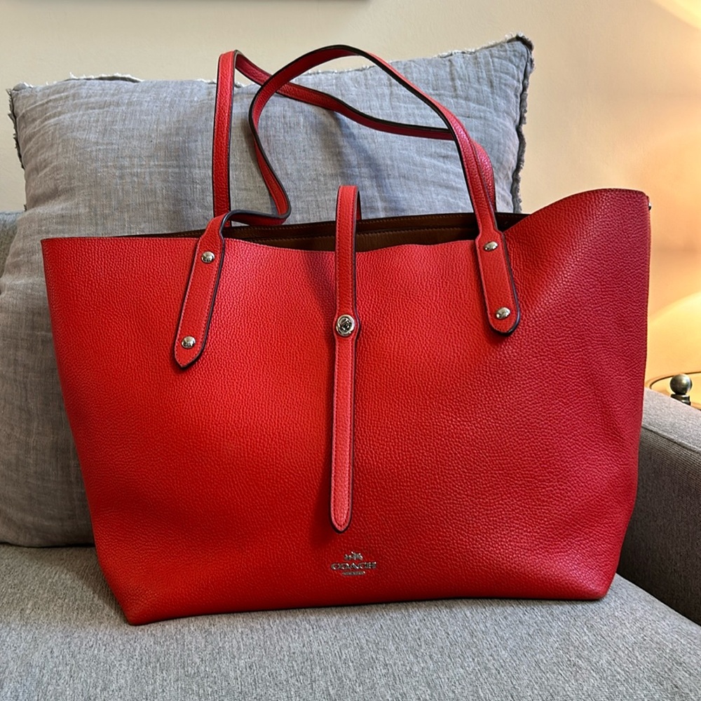 COACH • Large Leather Market Tote